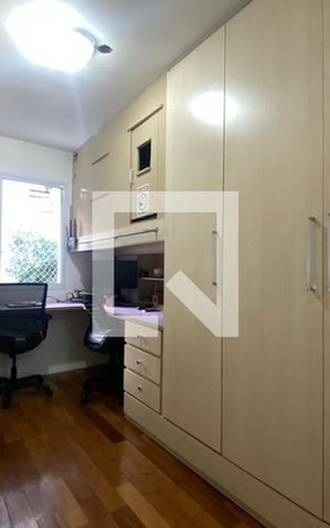 Casa para alugar com 153m², 4 quartos e 3 vagas Casa para alugar com 153m², 4 quartos e 3 vagasQuarto 4