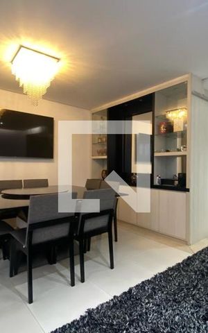 Casa para alugar com 153m², 4 quartos e 3 vagas Casa para alugar com 153m², 4 quartos e 3 vagasSala