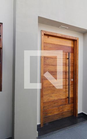 Studio para alugar com 40m², 1 quarto e sem vagaFAchada da casa