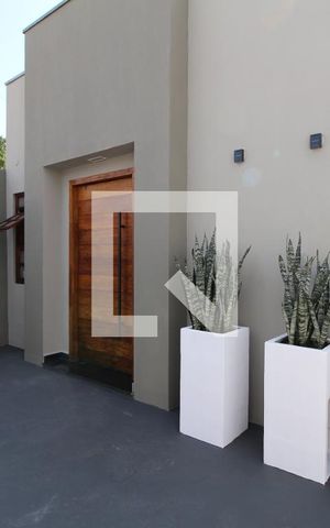 Studio para alugar com 40m², 1 quarto e sem vagaFAchada da casa