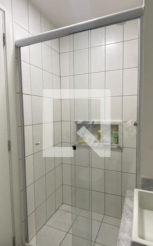 Apartamento à venda com 51m², 2 quartos e 1 vaga Apartamento à venda com 51m², 2 quartos e 1 vagaBanheiro