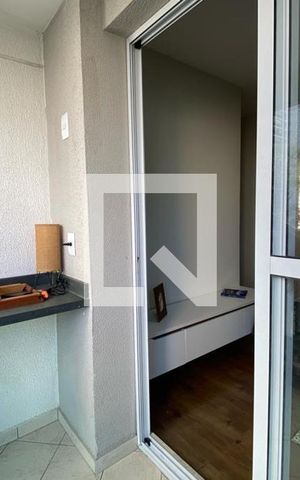 Apartamento à venda com 51m², 2 quartos e 1 vaga Apartamento à venda com 51m², 2 quartos e 1 vagaSacada