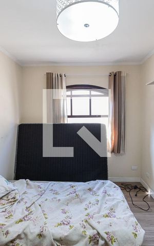 Casa à venda com 180m², 3 quartos e 5 vagas Casa à venda com 180m², 3 quartos e 5 vagasQuarto 2