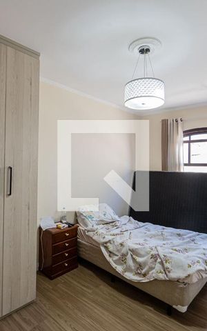Casa à venda com 180m², 3 quartos e 5 vagas Casa à venda com 180m², 3 quartos e 5 vagasQuarto 2