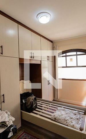 Casa à venda com 180m², 3 quartos e 5 vagas Casa à venda com 180m², 3 quartos e 5 vagasQuarto 1