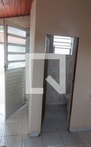 Casa à venda com 132m², 4 quartos e 2 vagas Casa à venda com 132m², 4 quartos e 2 vagasQuarto 3 - Suíte