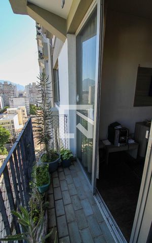 Apartamento à venda com 66m², 2 quartos e 1 vaga Apartamento à venda com 66m², 2 quartos e 1 vagaVaranda