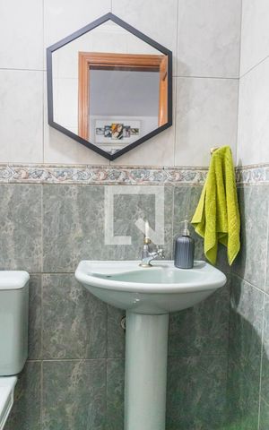 Casa à venda com 186m², 3 quartos e 2 vagas Casa à venda com 186m², 3 quartos e 2 vagasLavabo