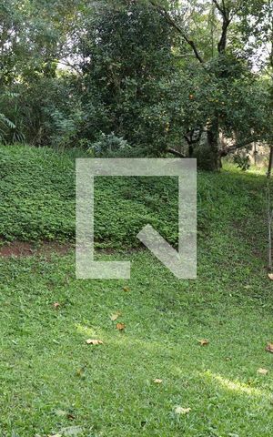 Casa à venda com 1400m², 2 quartos e 2 vagasVista