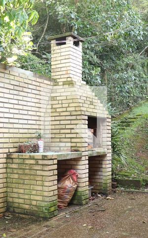 Casa à venda com 1400m², 2 quartos e 2 vagasÁrea comum - Churrasqueira