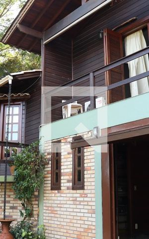 Casa à venda com 1400m², 2 quartos e 2 vagasFachada