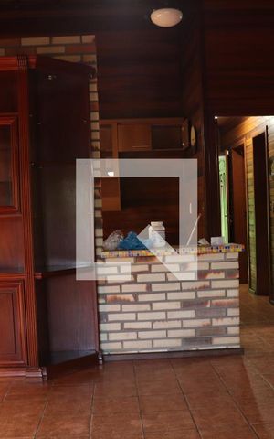 Casa à venda com 1400m², 2 quartos e 2 vagasSala