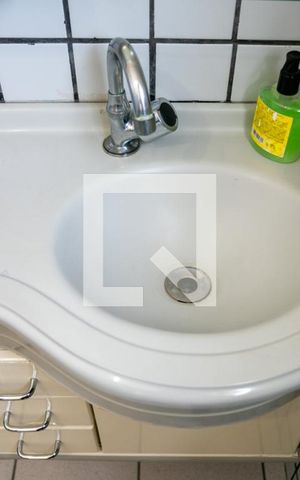 Casa à venda com 150m², 4 quartos e 2 vagasEdícula - Banheiro da Suíte