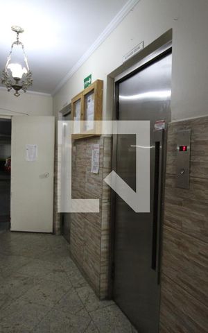 Apartamento para alugar com 72m², 3 quartos e sem vagaÁrea comum