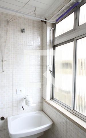 Apartamento para alugar com 72m², 3 quartos e sem vagaÁrea de Serviço