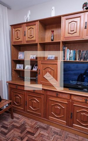 Casa à venda com 112m², 2 quartos e 2 vagas Casa à venda com 112m², 2 quartos e 2 vagasSala
