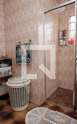 Casa à venda com 112m², 2 quartos e 2 vagas Casa à venda com 112m², 2 quartos e 2 vagasBanheiro