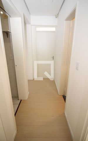Apartamento para alugar com 230m², 4 quartos e 2 vagas Apartamento para alugar com 230m², 4 quartos e 2 vagasCorredor