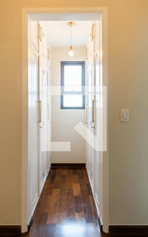 Apartamento à venda com 200m², 5 quartos e 3 vagasCloset da suíte