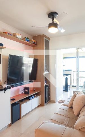 Apartamento à venda com 69m², 2 quartos e 1 vaga Apartamento à venda com 69m², 2 quartos e 1 vagaSala