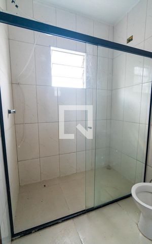 Casa para alugar com 40m², 1 quarto e sem vaga Casa para alugar com 40m², 1 quarto e sem vagaBanheiro Detalhe