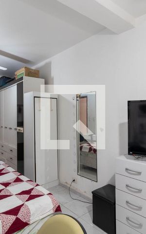 Casa à venda com 300m², 3 quartos e 2 vagas Casa à venda com 300m², 3 quartos e 2 vagasSuíte