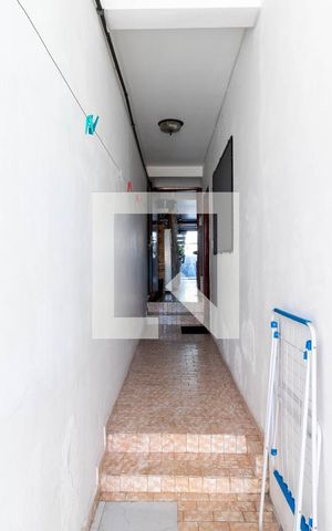 Casa à venda com 300m², 3 quartos e 2 vagas Casa à venda com 300m², 3 quartos e 2 vagasCorredor