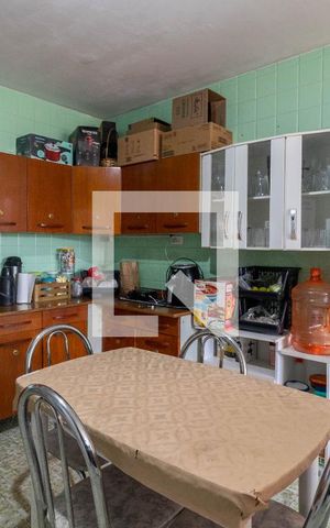 Casa à venda com 300m², 3 quartos e 2 vagas Casa à venda com 300m², 3 quartos e 2 vagasCozinha
