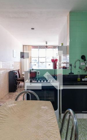 Casa à venda com 300m², 3 quartos e 2 vagas Casa à venda com 300m², 3 quartos e 2 vagasCozinha