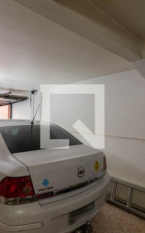 Casa à venda com 300m², 3 quartos e 2 vagas Casa à venda com 300m², 3 quartos e 2 vagasGaragem