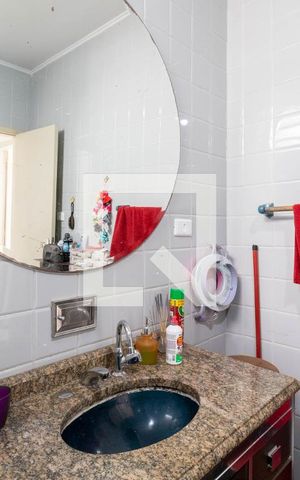 Casa à venda com 300m², 3 quartos e 2 vagas Casa à venda com 300m², 3 quartos e 2 vagasBanheiro 1