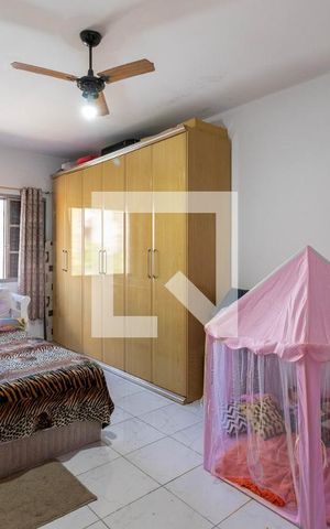 Casa à venda com 300m², 3 quartos e 2 vagas Casa à venda com 300m², 3 quartos e 2 vagasQuarto 1
