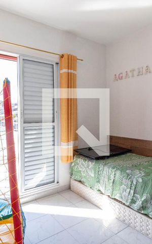Casa à venda com 300m², 3 quartos e 2 vagas Casa à venda com 300m², 3 quartos e 2 vagasQuarto 2