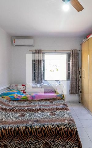 Casa à venda com 300m², 3 quartos e 2 vagas Casa à venda com 300m², 3 quartos e 2 vagasQuarto 1