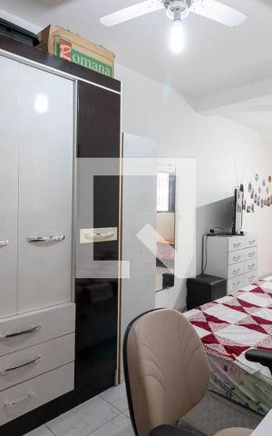 Casa à venda com 300m², 3 quartos e 2 vagas Casa à venda com 300m², 3 quartos e 2 vagasSuíte