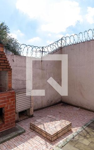 Casa à venda com 300m², 3 quartos e 2 vagas Casa à venda com 300m², 3 quartos e 2 vagasÁrea de Serviço