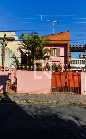 Casa à venda com 125m², 2 quartos e 1 vagaFachada