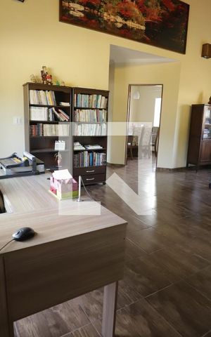 Casa para alugar com 300m², 4 quartos e 5 vagasMesanino