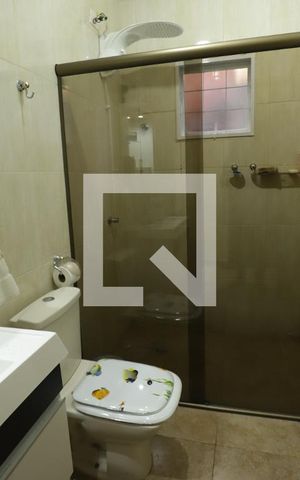 Casa para alugar com 300m², 4 quartos e 5 vagasBanheiro 1 