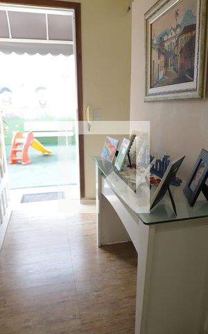 Casa para alugar com 300m², 4 quartos e 5 vagasSala