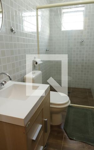 Casa para alugar com 300m², 4 quartos e 5 vagasBanheiro 3