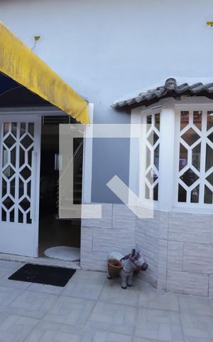 Casa para alugar com 300m², 4 quartos e 5 vagasFachada