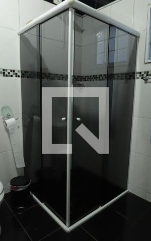 Casa para alugar com 300m², 4 quartos e 5 vagasBanheiro da Suíte 1