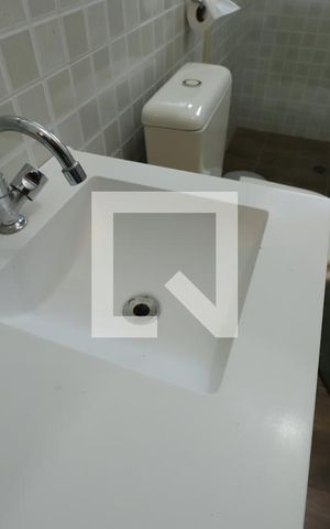 Casa para alugar com 300m², 4 quartos e 5 vagasBanheiro 3