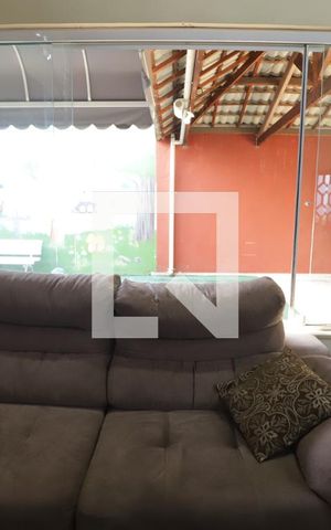 Casa para alugar com 300m², 4 quartos e 5 vagasSala