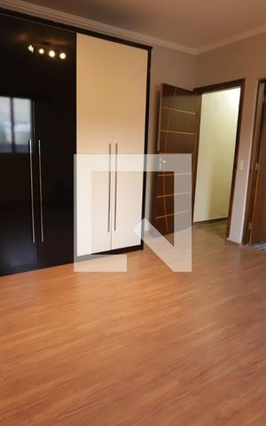 Casa para alugar com 300m², 4 quartos e 5 vagasSuite 2