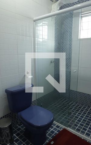 Casa para alugar com 300m², 4 quartos e 5 vagasBanheiro da Suíte 2