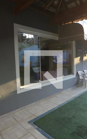 Casa para alugar com 300m², 4 quartos e 5 vagasQuintal