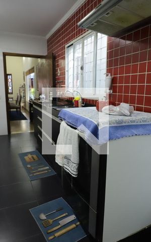 Casa para alugar com 300m², 4 quartos e 5 vagasCozinha