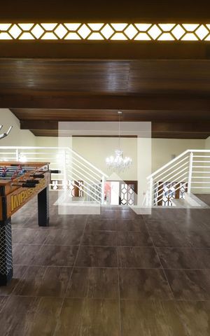 Casa para alugar com 300m², 4 quartos e 5 vagasMesanino
